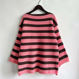 Pohodlný pruhovaný pletený sveter